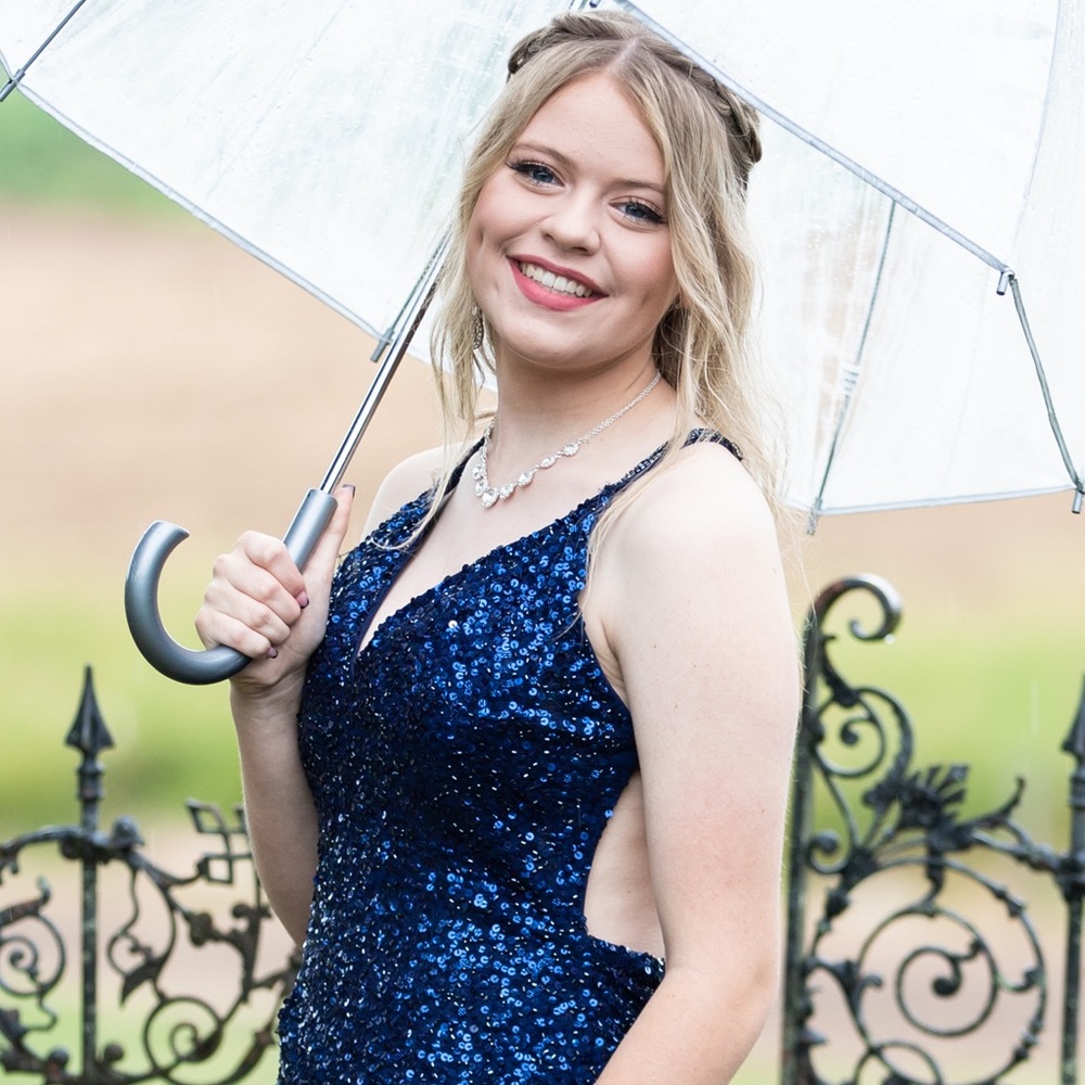 Meet your Posher, Chloe